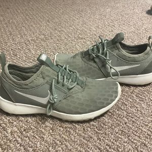 Nike olive green mesh sneakers